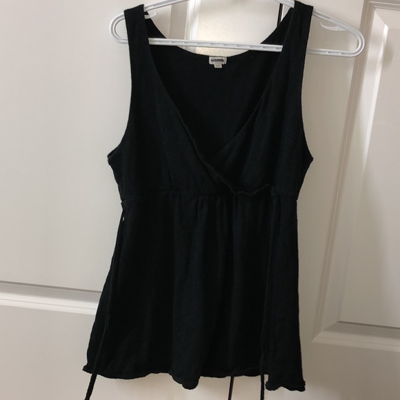 Black V Neck Crossover Tank Top w Waist Ties - Picture 2 of 3